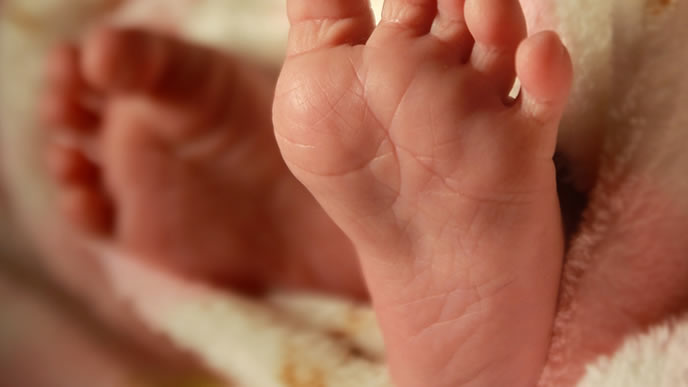 発達障害を持つ赤ちゃんの足