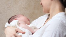 差し乳とは？母乳不足と勘違いする特徴と溜まり乳との違い
