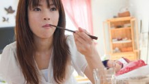 母乳への食事の影響は？授乳中の量・おすすめ食材＆レシピ
