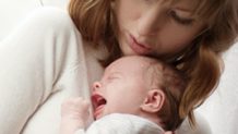 授乳中に泣いて暴れる赤ちゃんを落ち着かせる方法体験談15