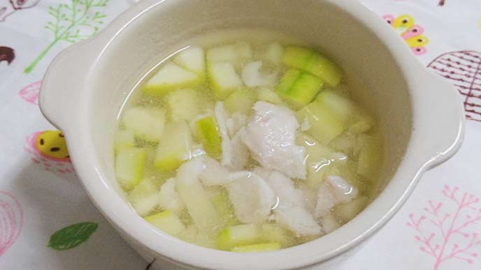 白身魚とズッキーニのスープ煮